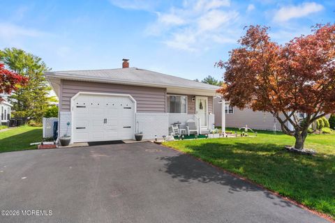 Photo of 374 Barbados Drive N, Toms River, NJ 08757 (MLS # 22611394)