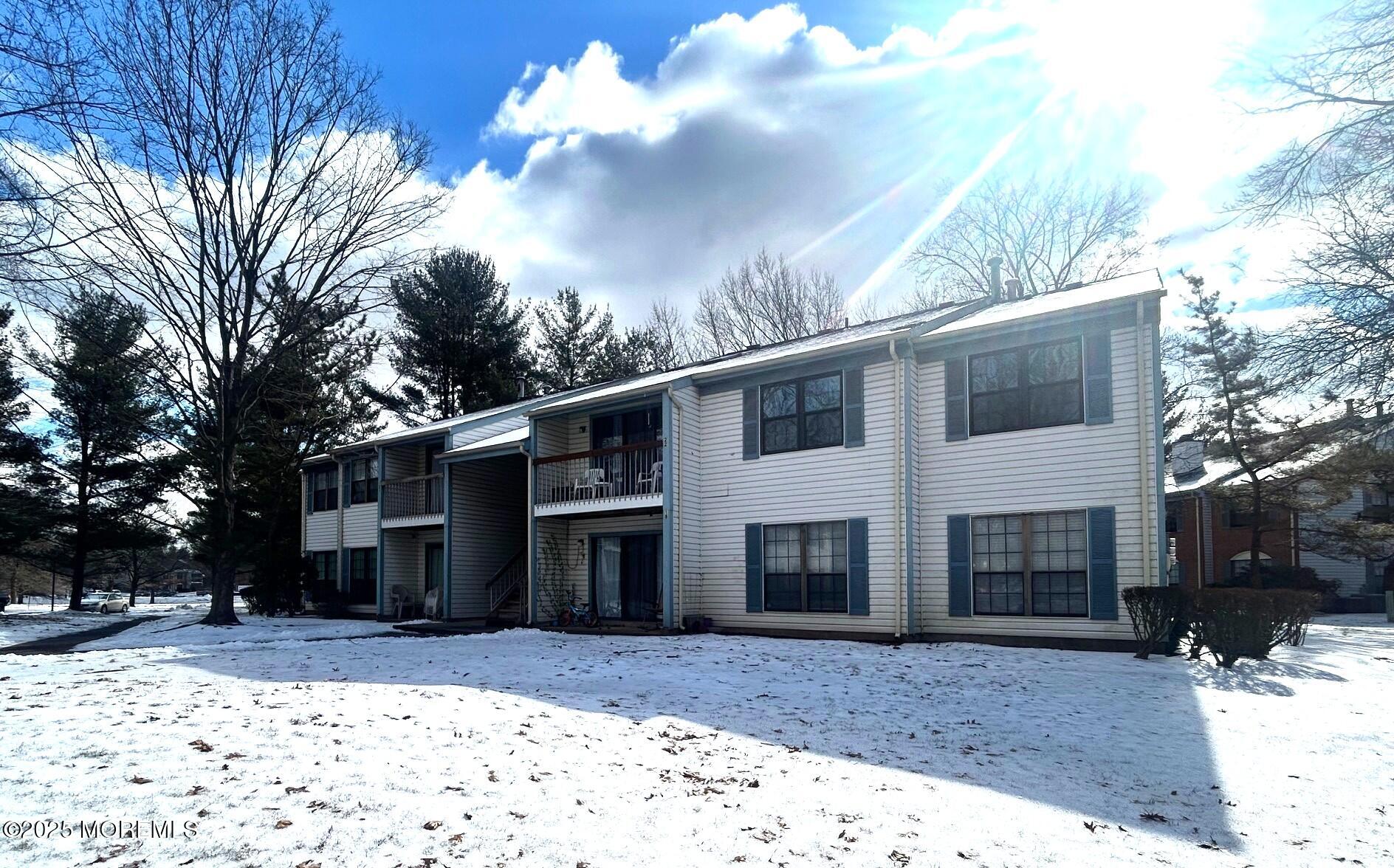 22 Crabapple Lane, Franklin Park, New Jersey image 1