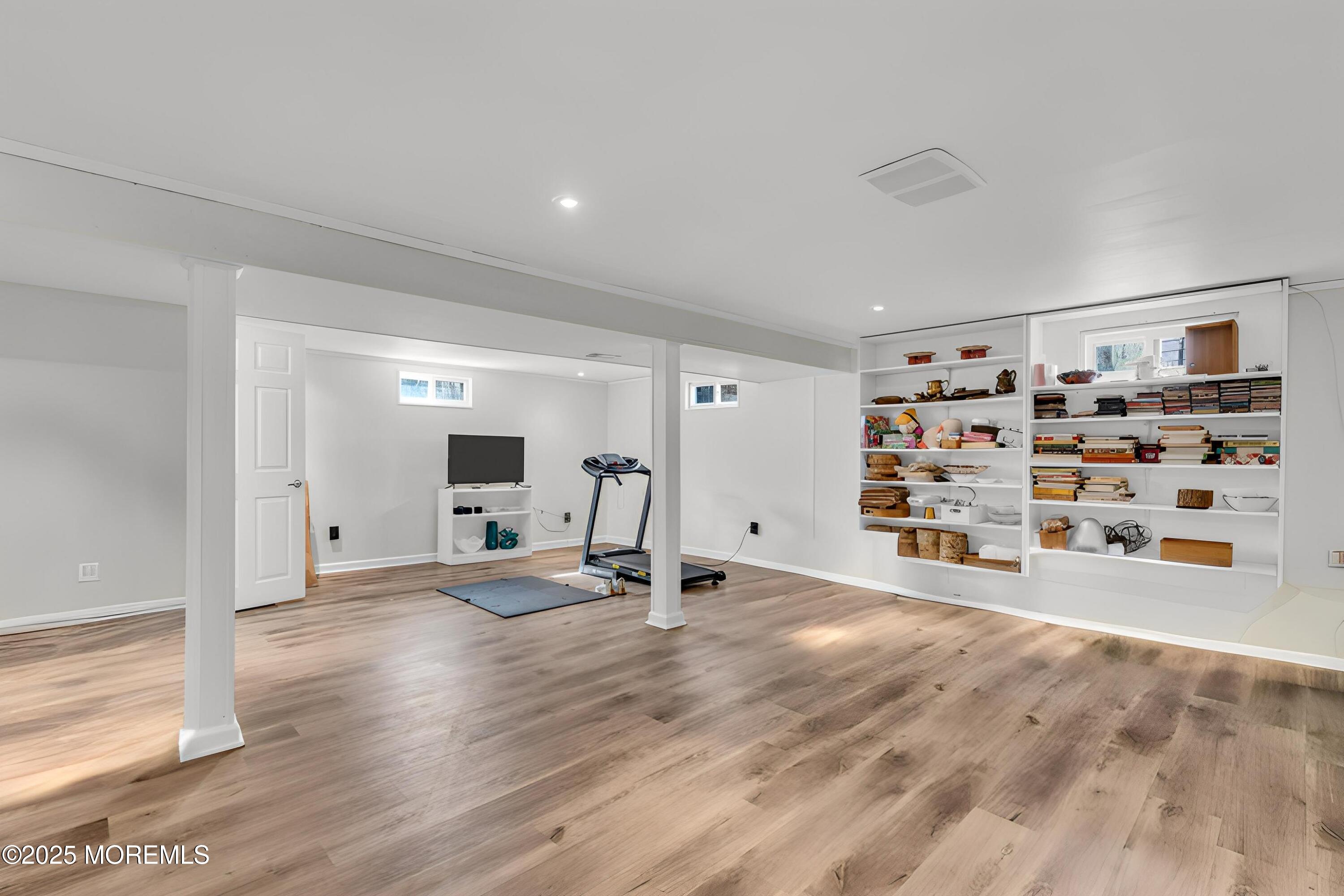 10 Kings Road, East Brunswick, New Jersey image 16