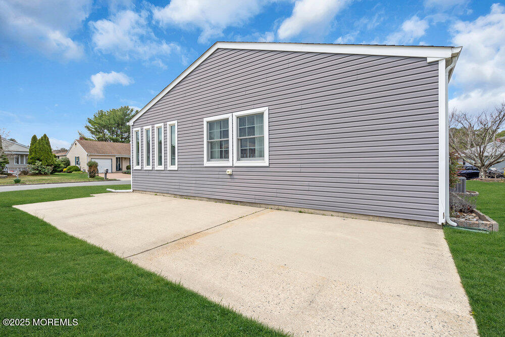 141 Paradise Boulevard, Toms River, New Jersey image 11