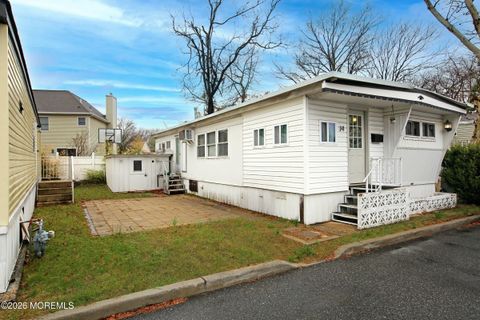 Mobile Home For Sale - 14 Monique Circle<br/> Hazlet, NJ 07730