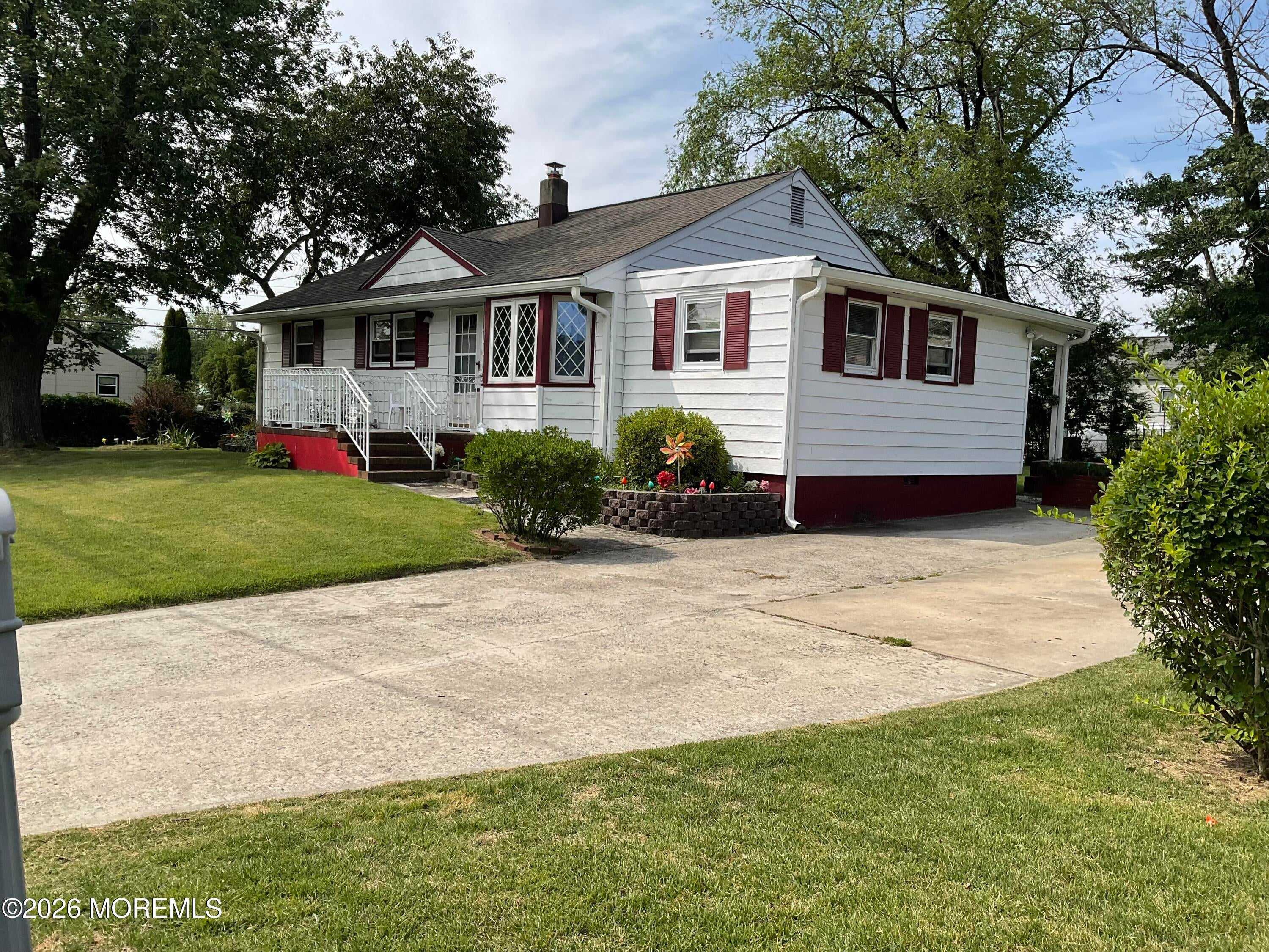 715 Marsha Drive - Photo 3