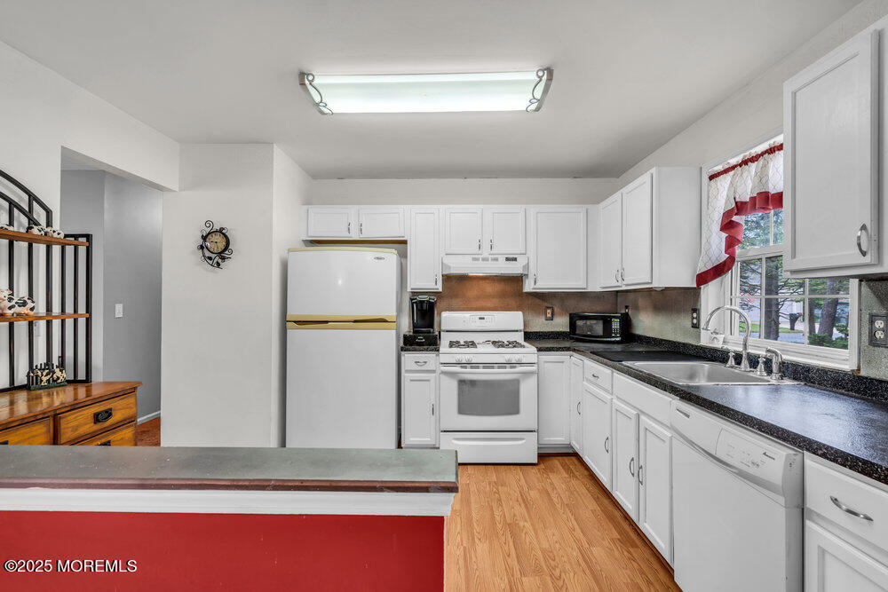 62 Walnut Street, Beachwood, New Jersey image 11