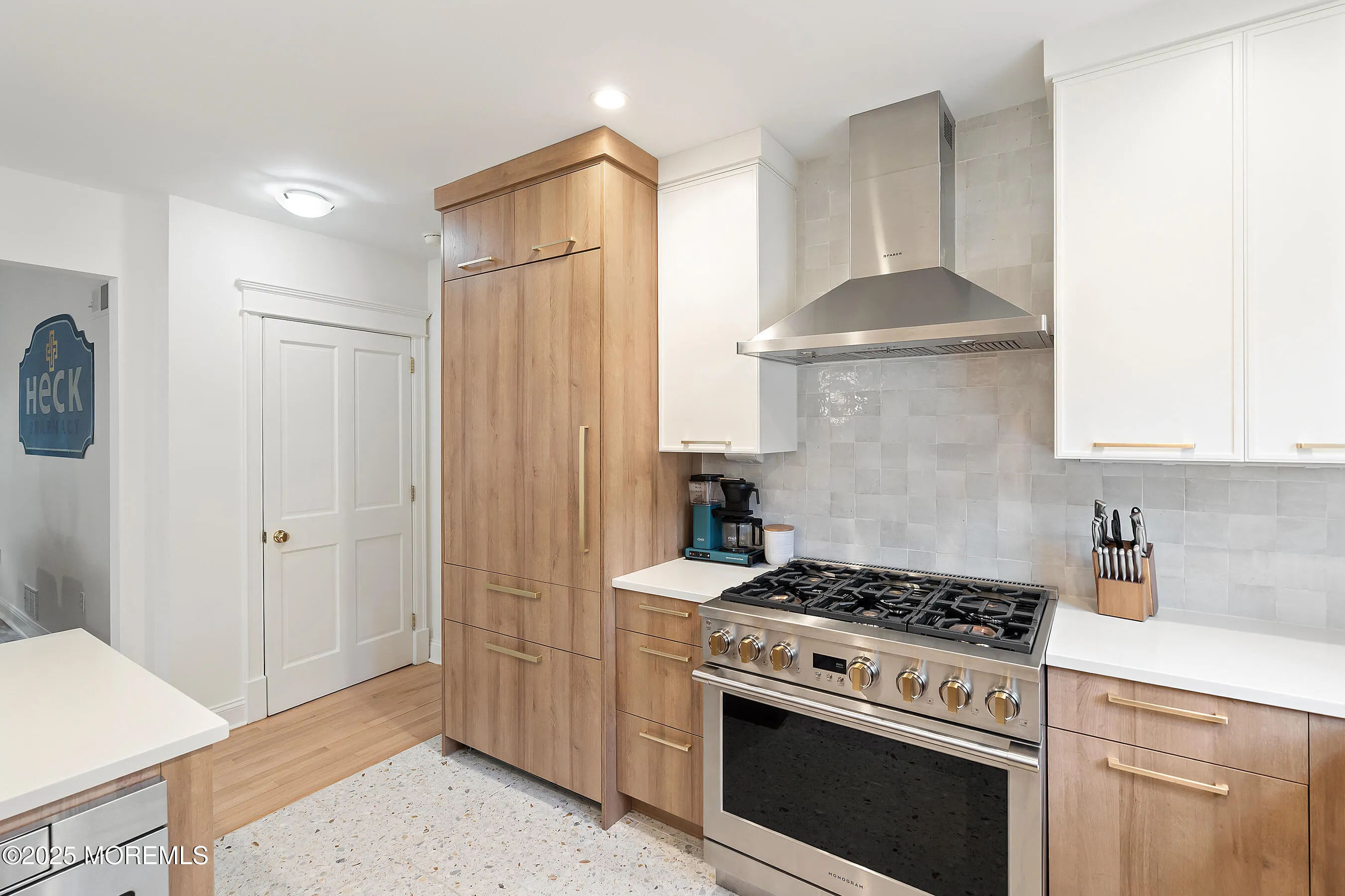 Neptune Township, New Jersey 07753, United States, 3 Bedrooms Bedrooms, ,3 BathroomsBathrooms,Residential,Active,141371