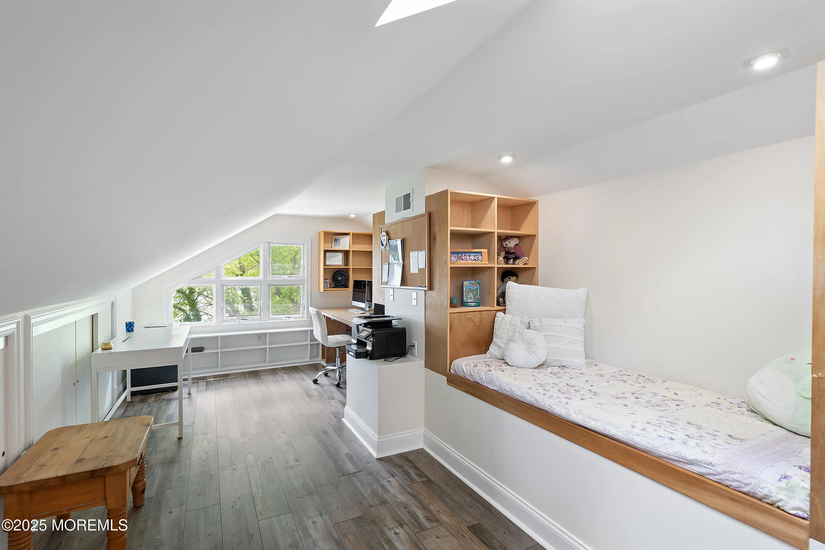 Neptune Township, New Jersey 07753, United States, 3 Bedrooms Bedrooms, ,3 BathroomsBathrooms,Residential,Active,141371