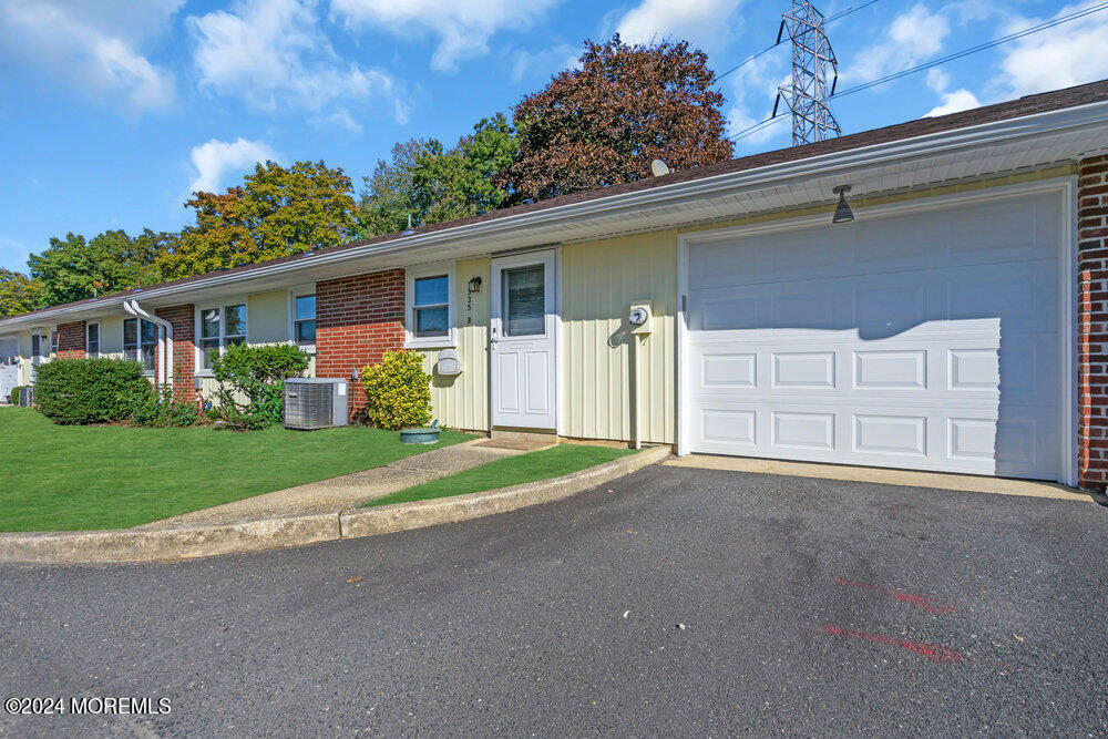 335B Canterbury Court, Lakewood, New Jersey image 1