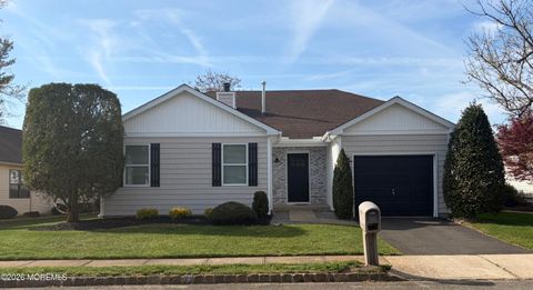 Photo of 10 Suffolk Way, Marlboro, NJ 07746 (MLS # 22611373)