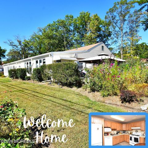 Photo of 6 A Chestnut Street, Toms River, NJ 08757 (MLS # 22610740)