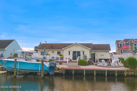 Photo of 137 Anita Drive, Beach Haven West, NJ 08050 (MLS # 22531508)