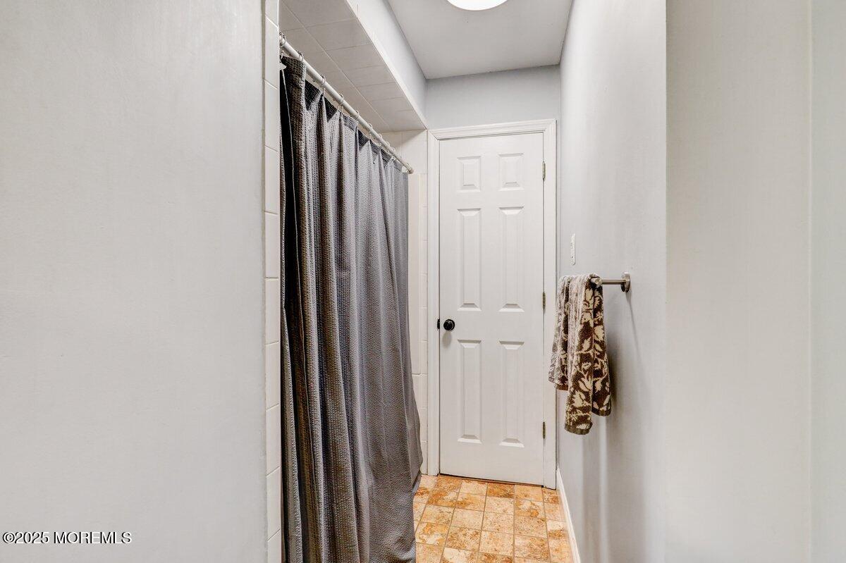21 Devon Drive, Manalapan, New Jersey image 25