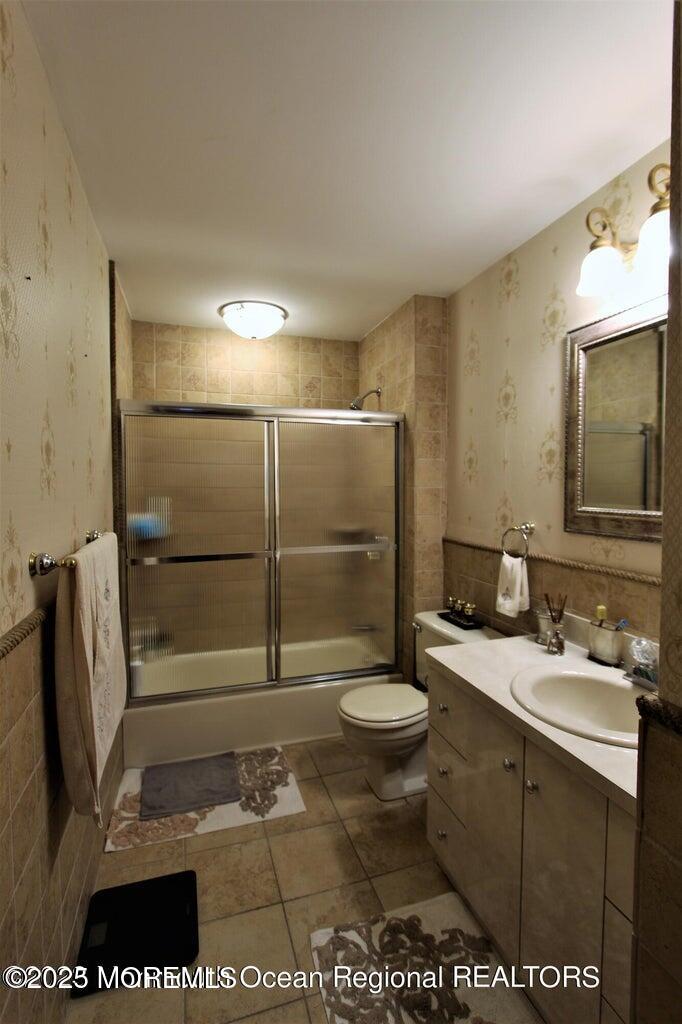 126 Village Green Way #126, Hazlet, New Jersey image 8