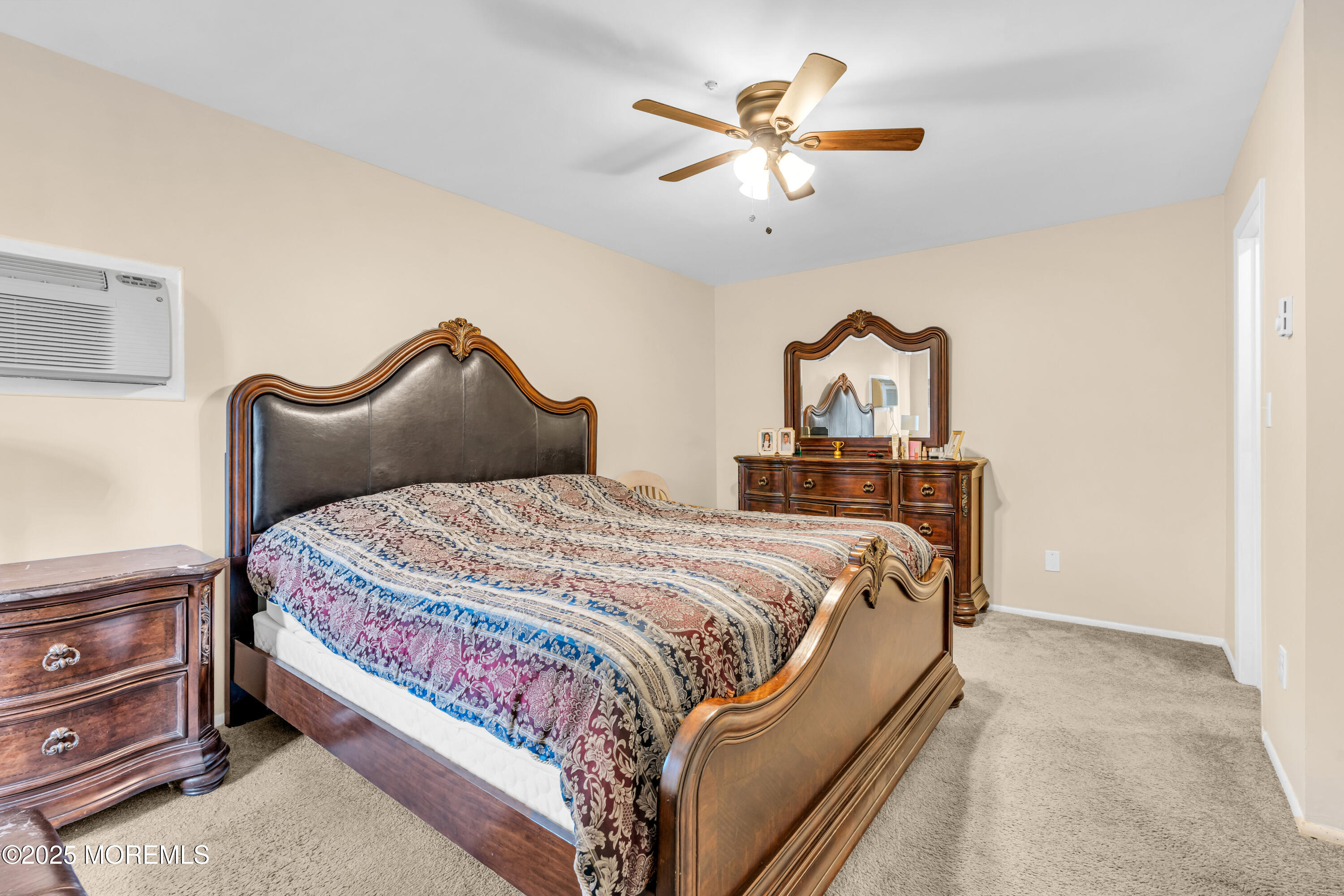 54 Amberly Drive #F, Manalapan, New Jersey image 12