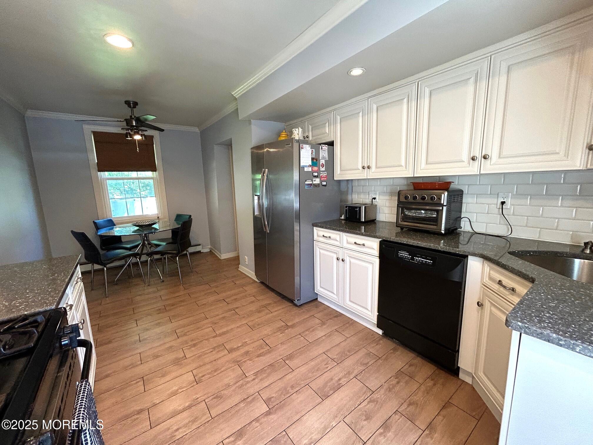 32 Merion Drive, Manalapan, New Jersey image 7