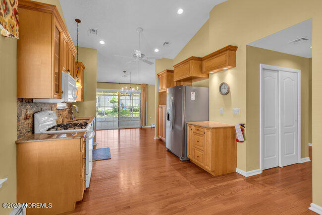 8 Wycombe Court, Toms River, New Jersey image 15