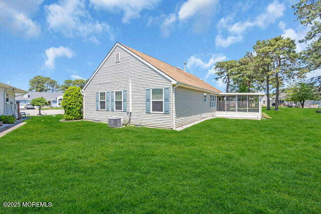 8 Wycombe Court, Toms River, New Jersey image 7