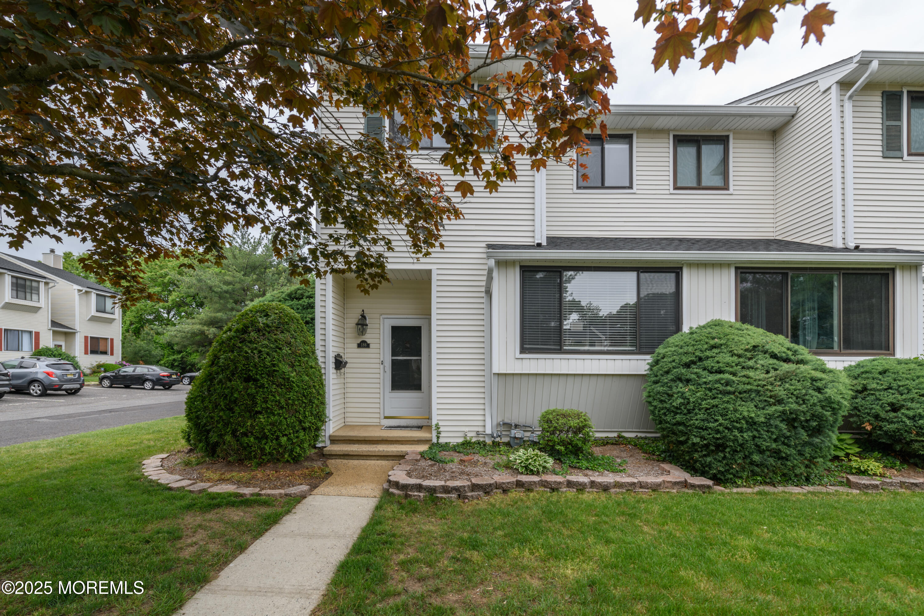 186 Clubhouse Drive, Middletown, New Jersey image 7
