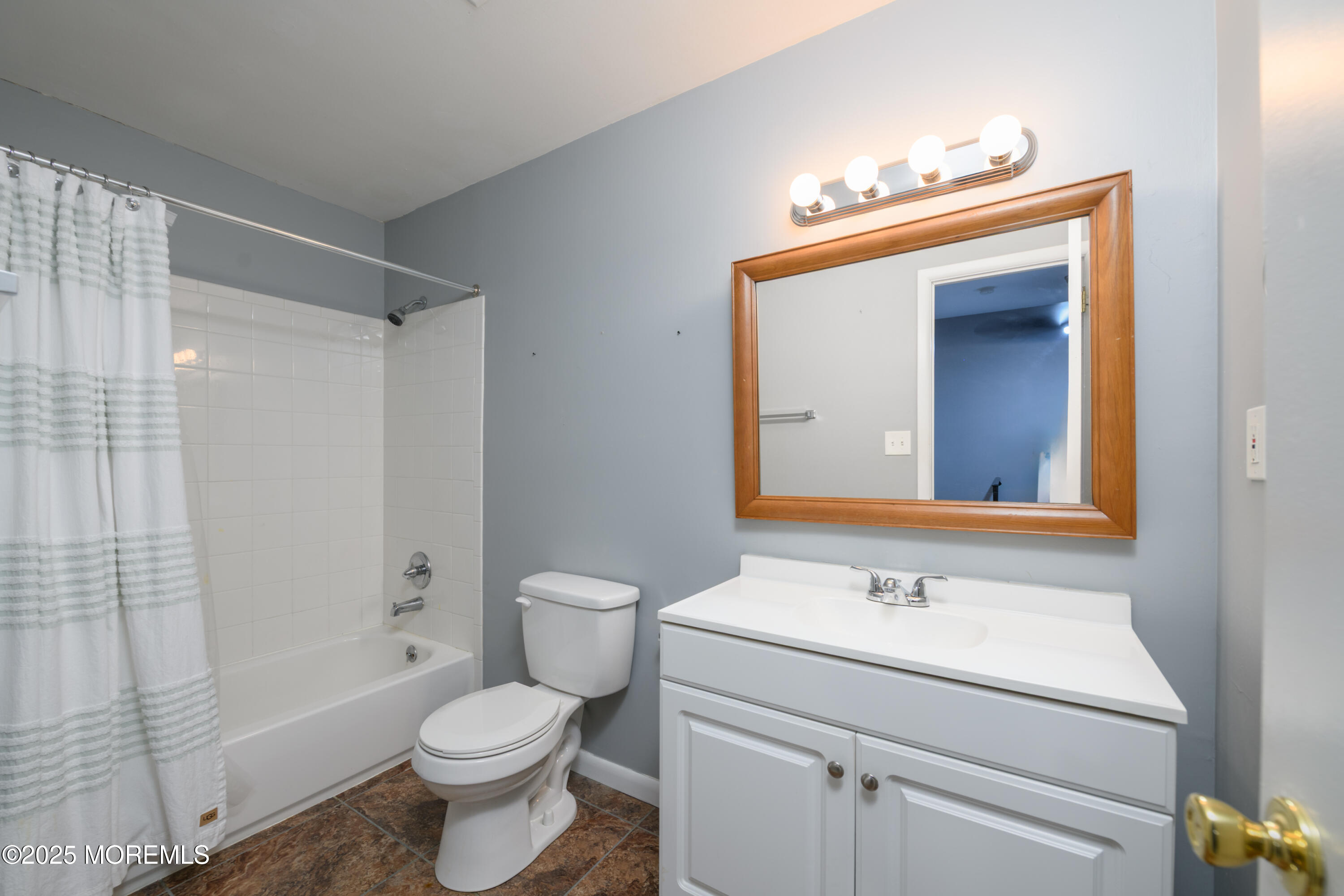 186 Clubhouse Drive, Middletown, New Jersey image 31