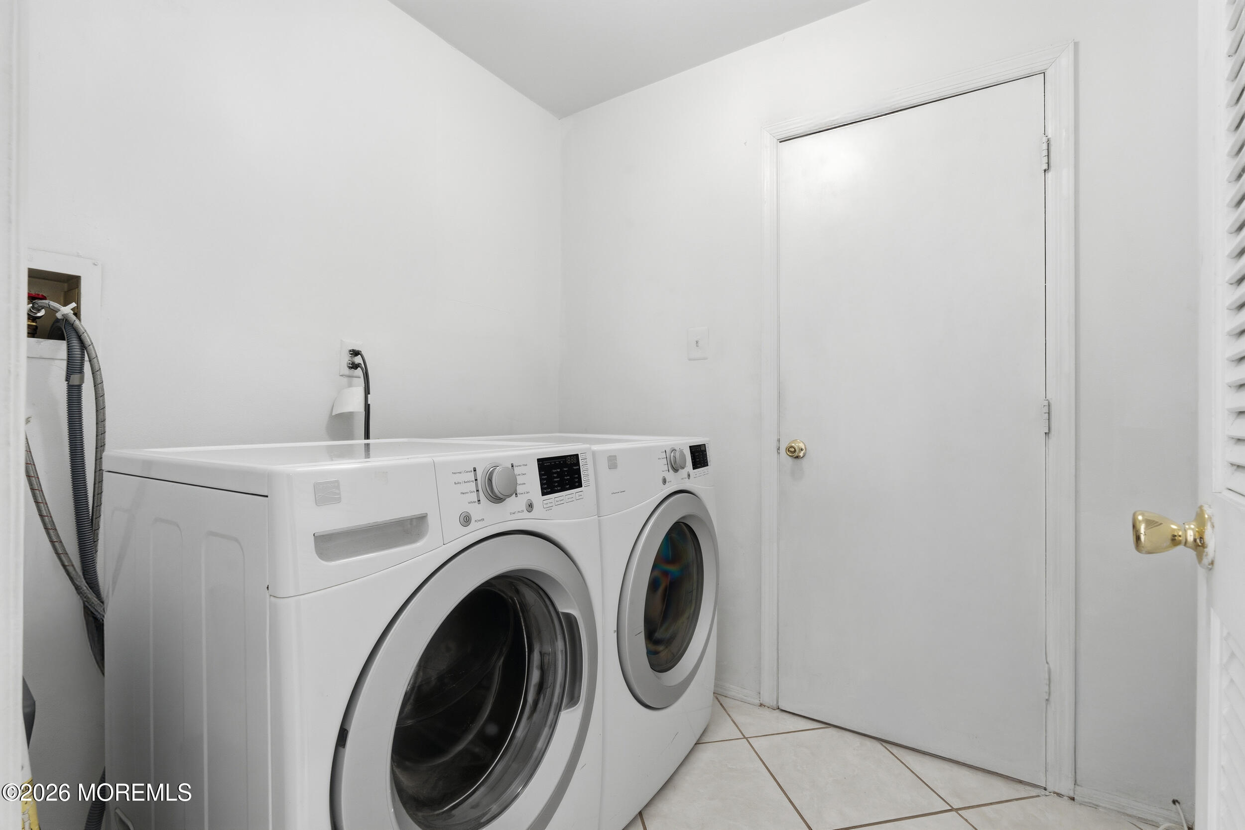 Old Bridge, New Jersey, 08857, United States, 4 Bedrooms Bedrooms, ,3 BathroomsBathrooms,Residential,Active,2030076