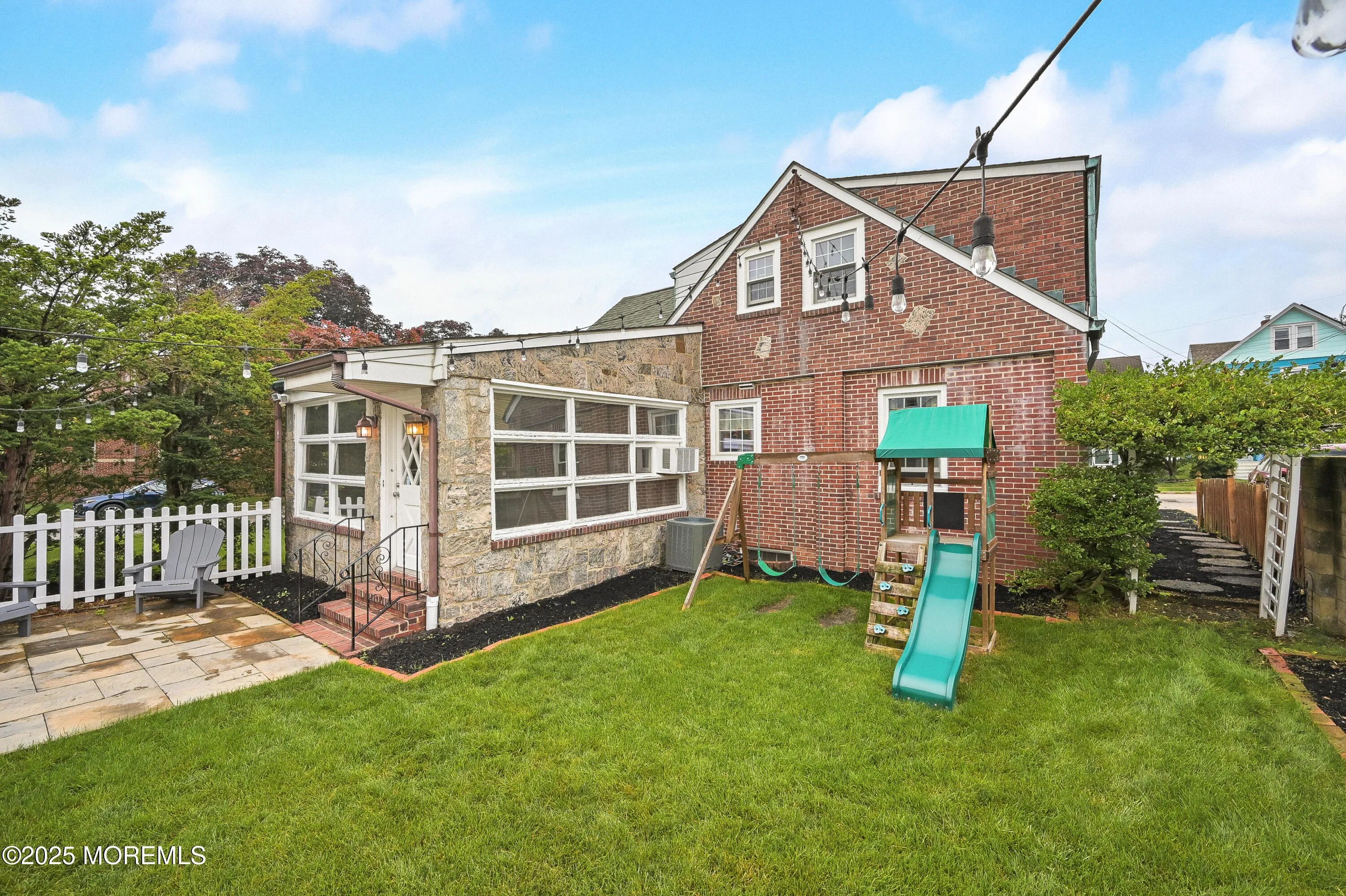 Milltown, New Jersey 08850, United States, 3 Bedrooms Bedrooms, ,2 BathroomsBathrooms,Residential,Active,156614