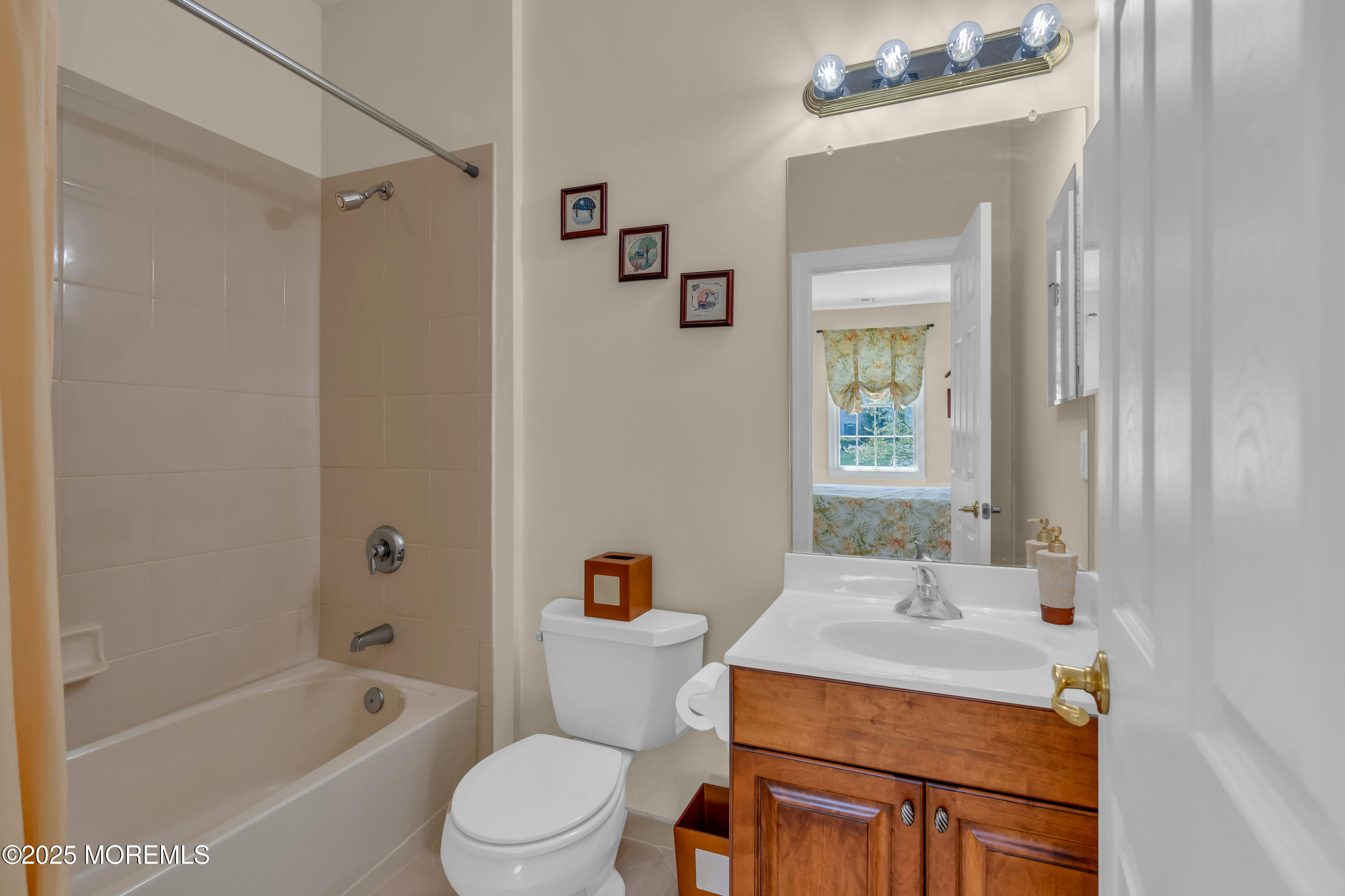 7 Stayman Court, Manalapan, New Jersey image 42