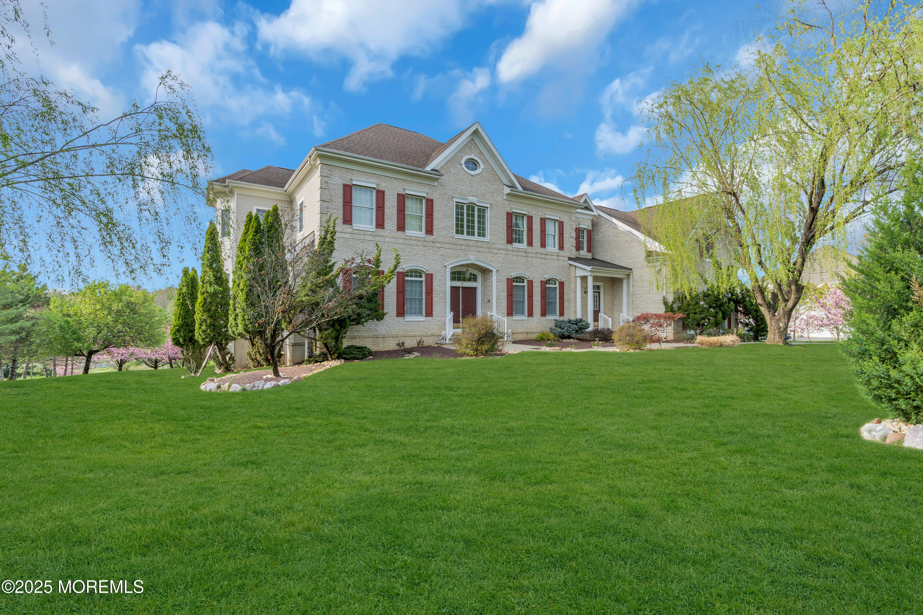 7 Stayman Court, Manalapan, New Jersey image 2