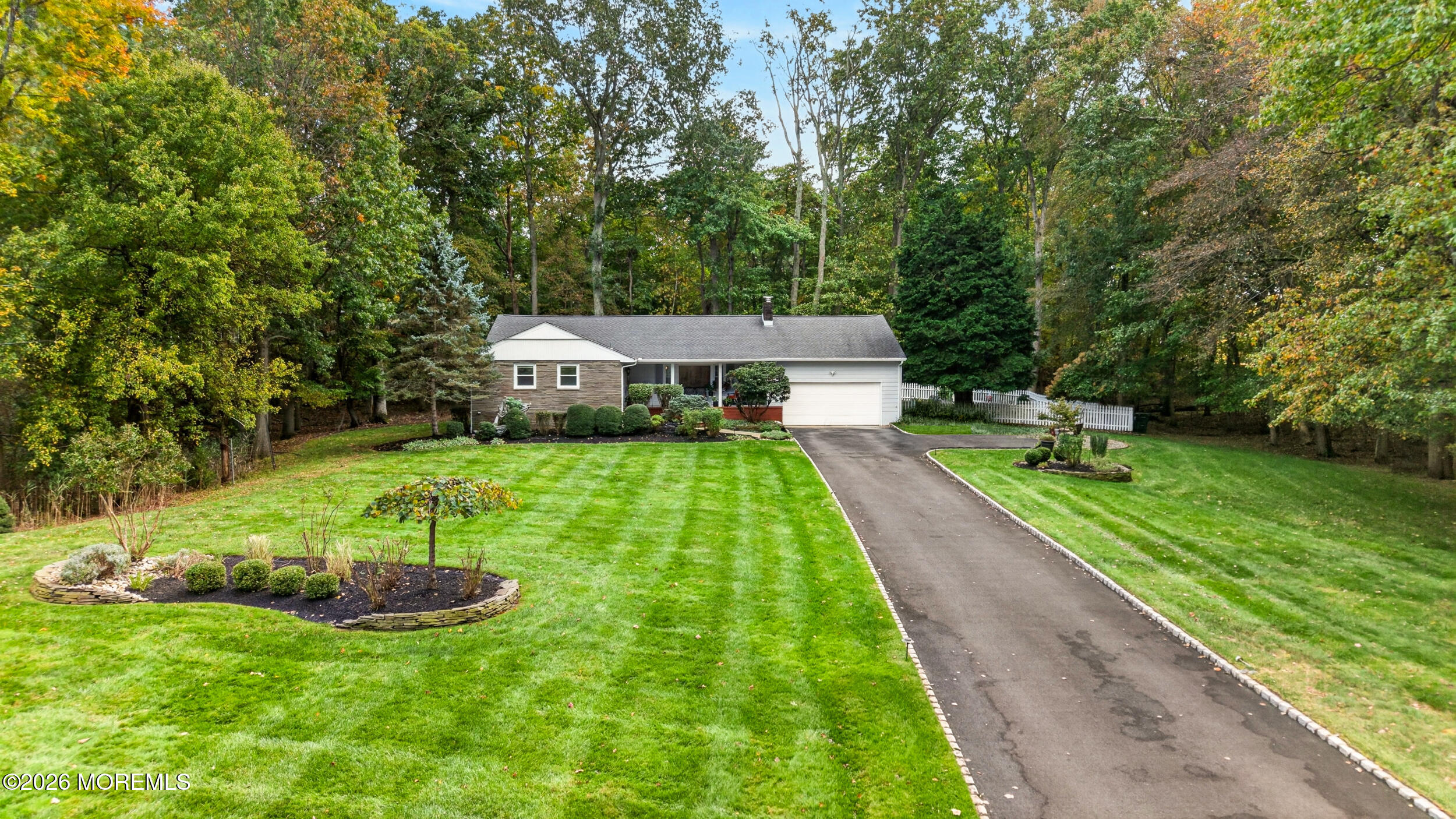 25 Willow Lane