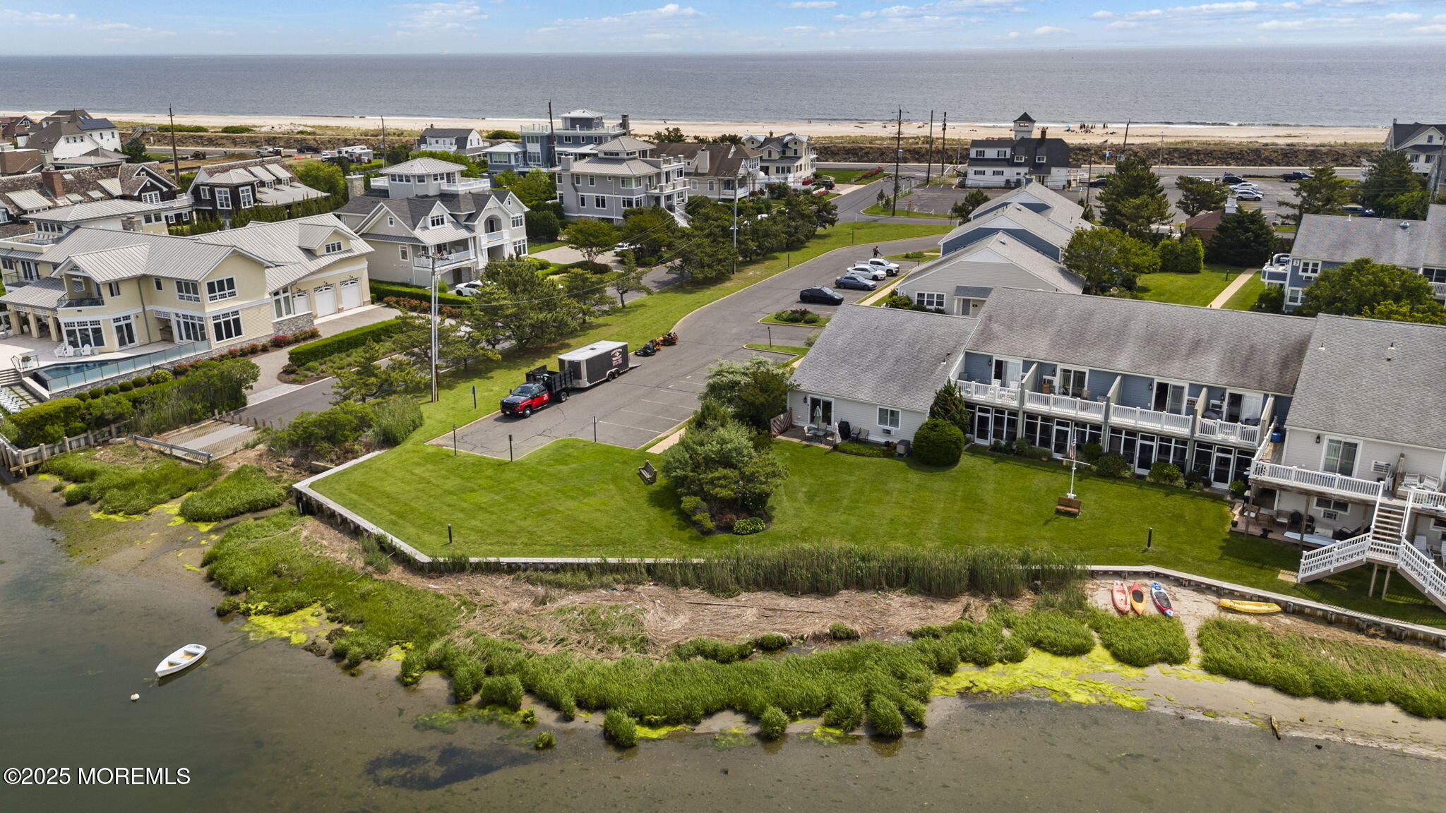 100 Seaview Avenue 4-12