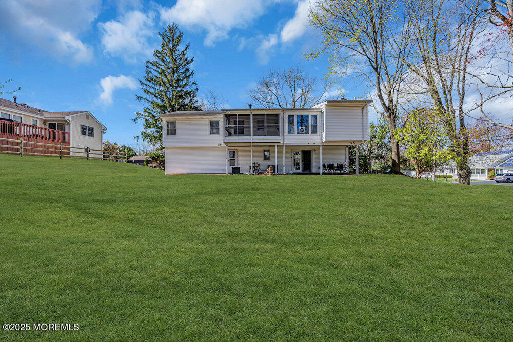 1 Foxcroft Drive, Marlboro, New Jersey image 28