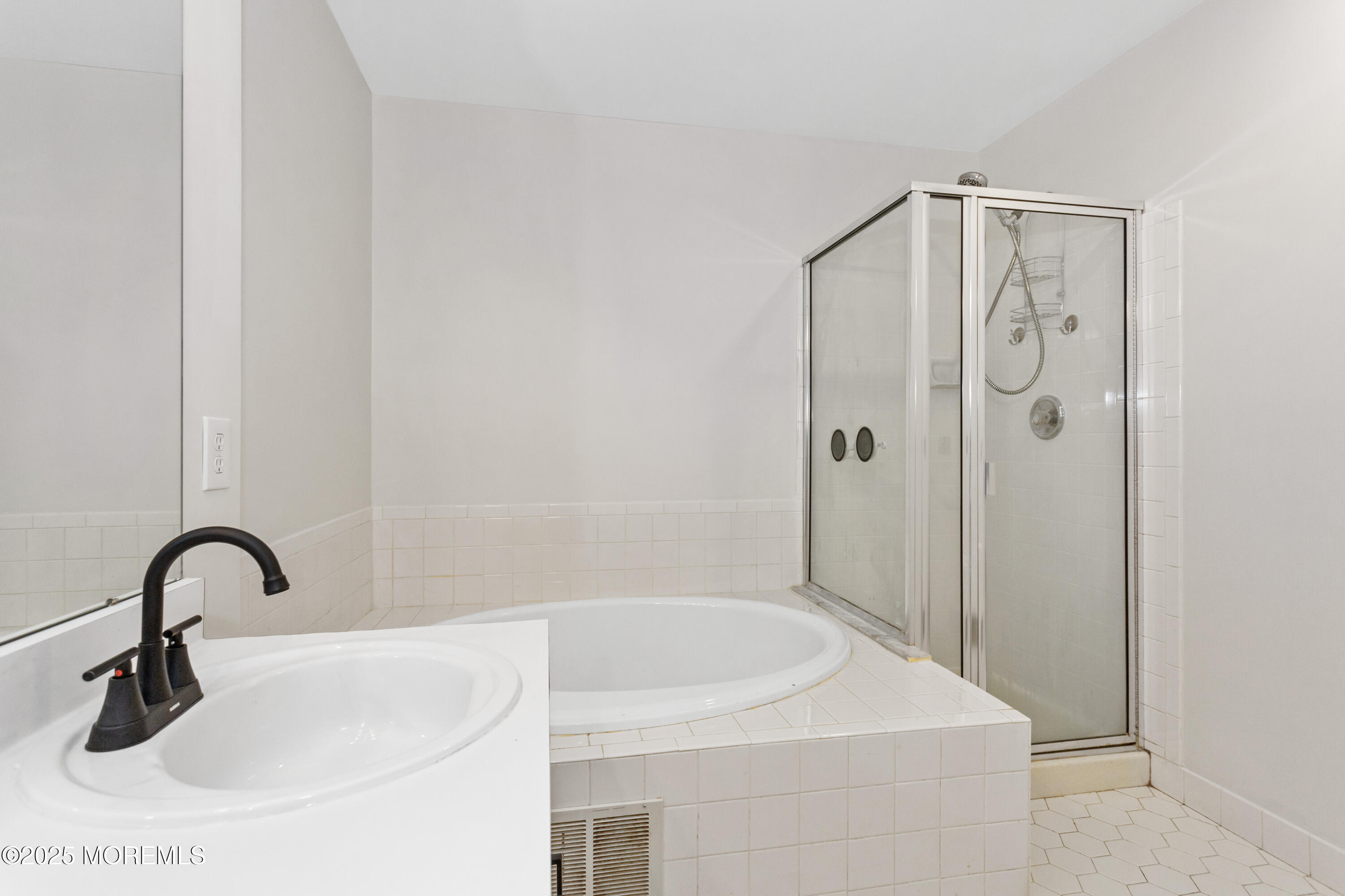 52 Straton Court #1006, Parlin, New Jersey image 34