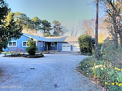 MLS: 22511069