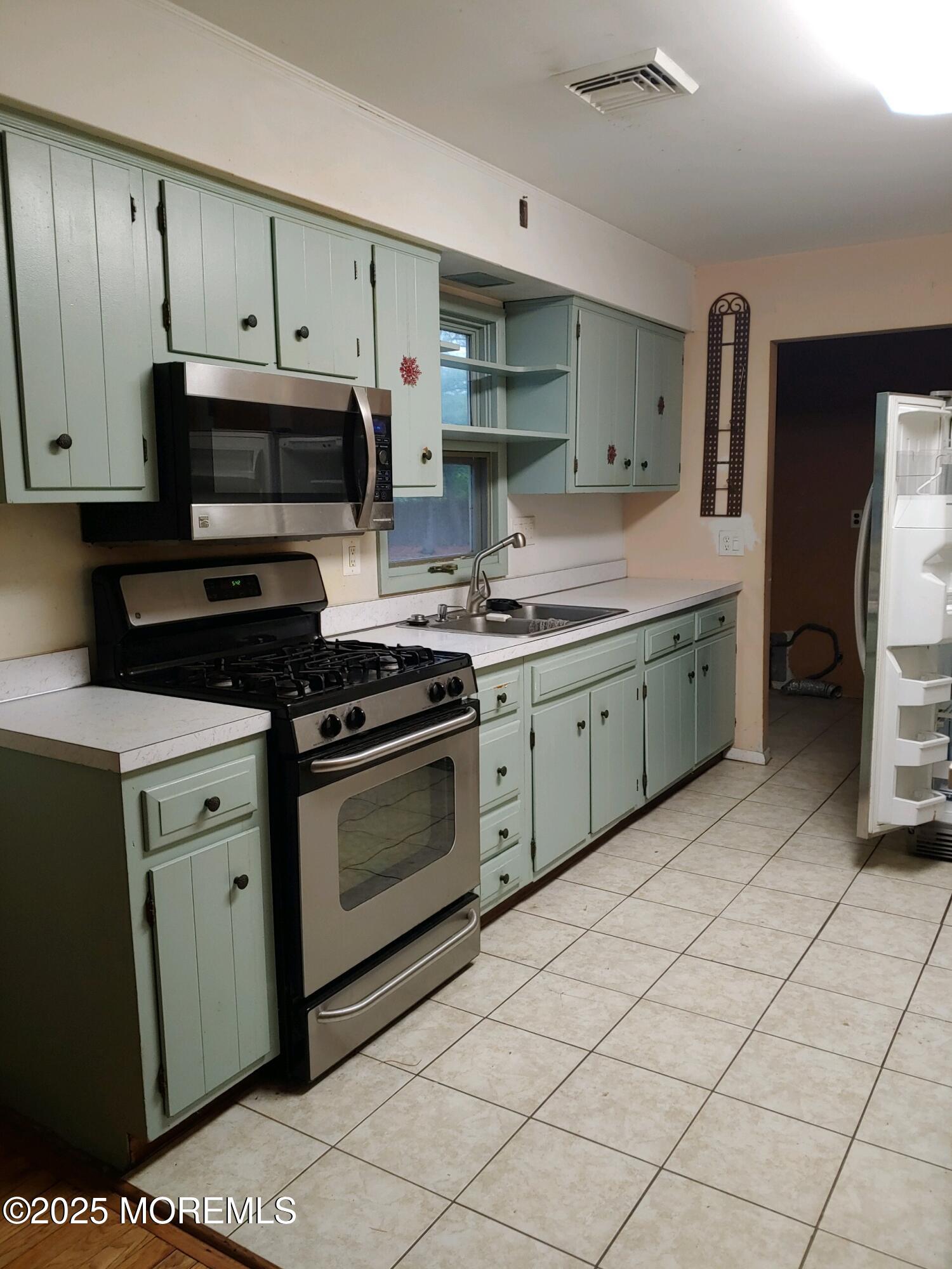 612 Deerhead Lake Drive, Forked River, New Jersey image 3