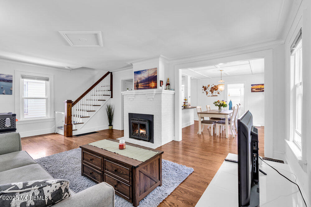 208 E Bergen Place