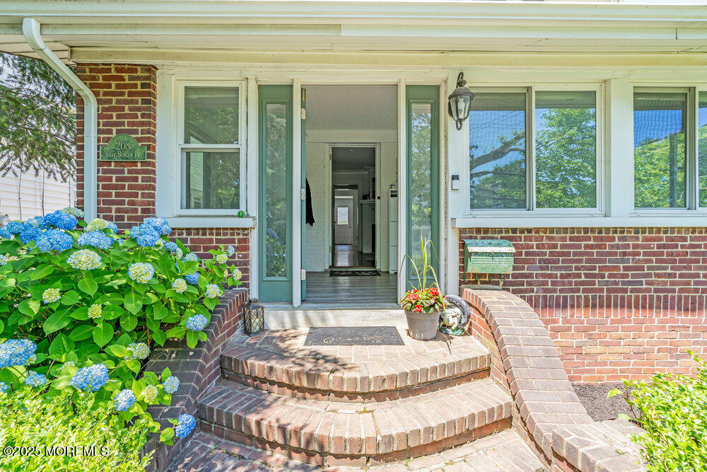 208 E Bergen Place
