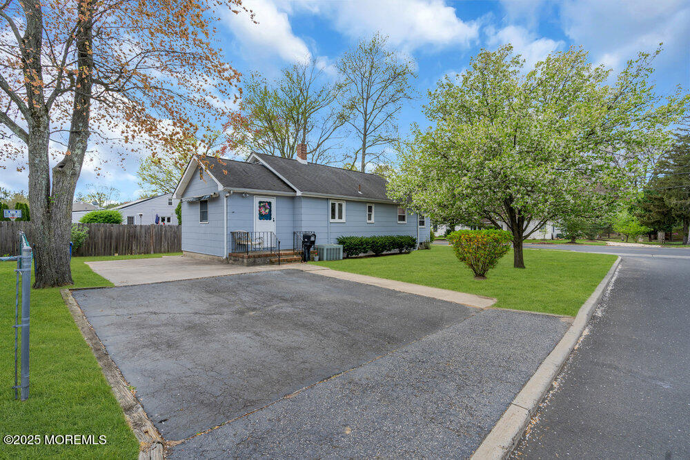 892 Palmer Avenue, Middletown, New Jersey image 20