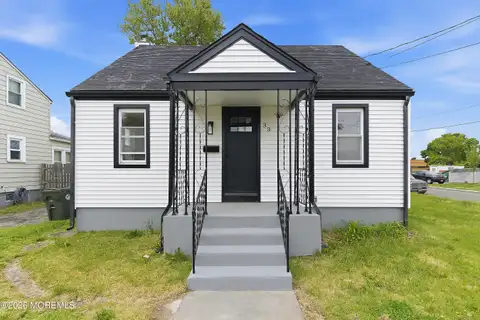 MLS: 22623373
