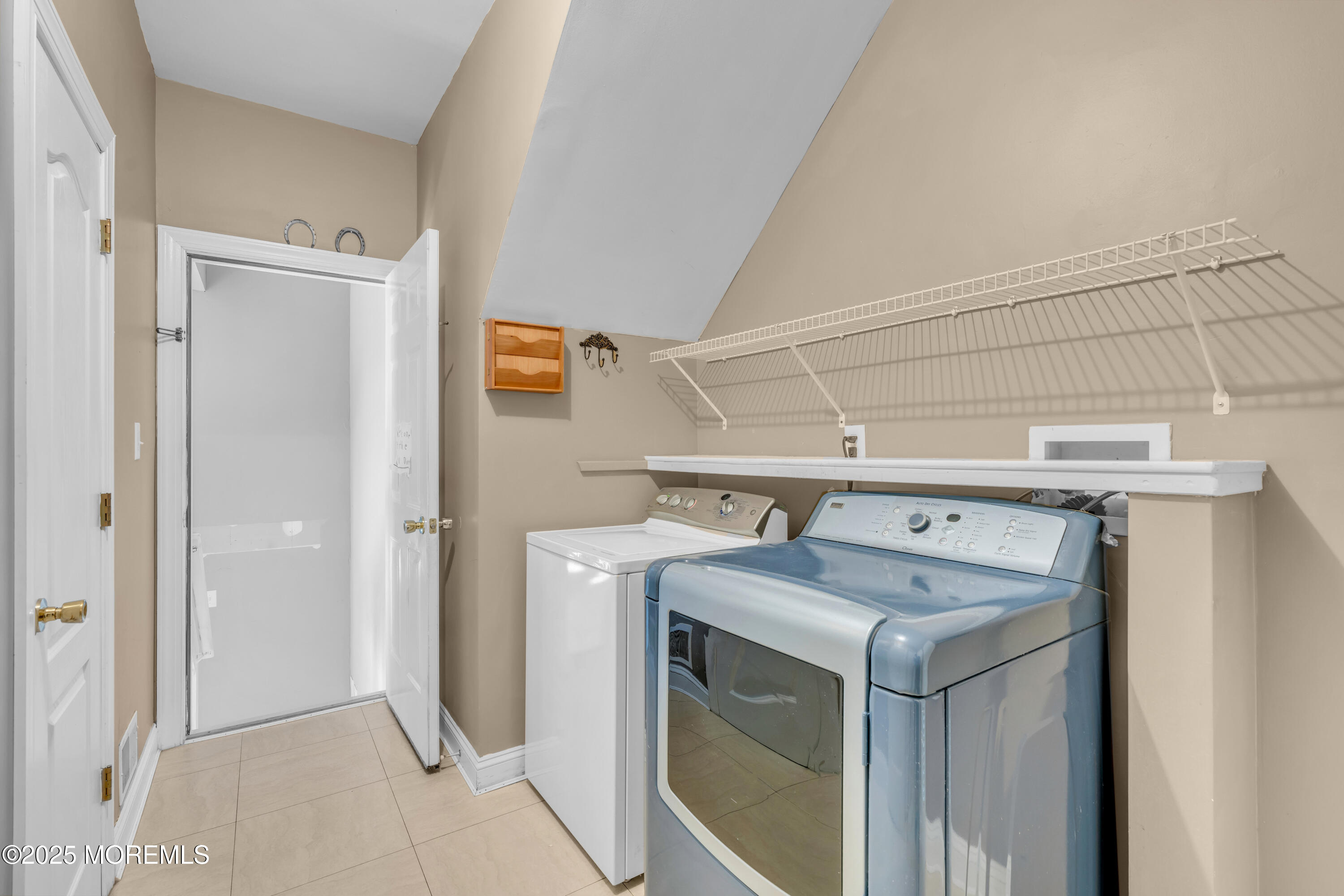 22 Amagansett Lane, Matawan, New Jersey image 38