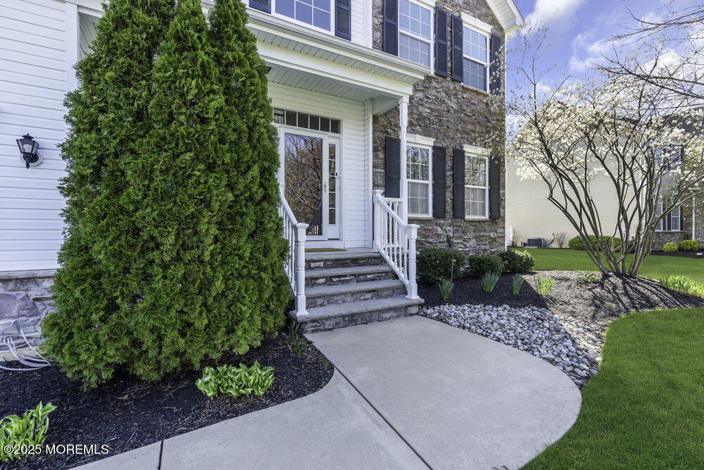 24 Dogwood Lane, Hamilton, New Jersey image 2