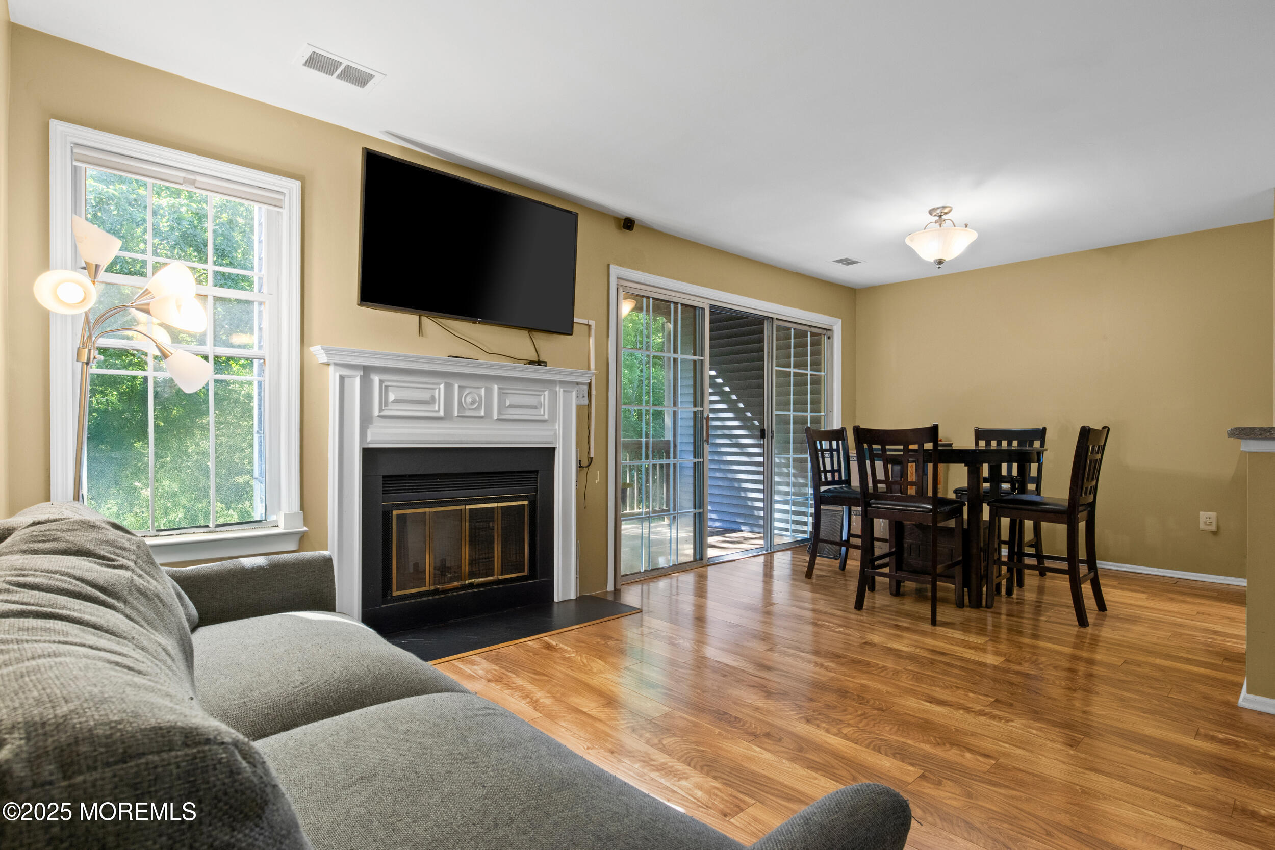 6072 Cedar Court, Monmouth Junction, New Jersey image 3