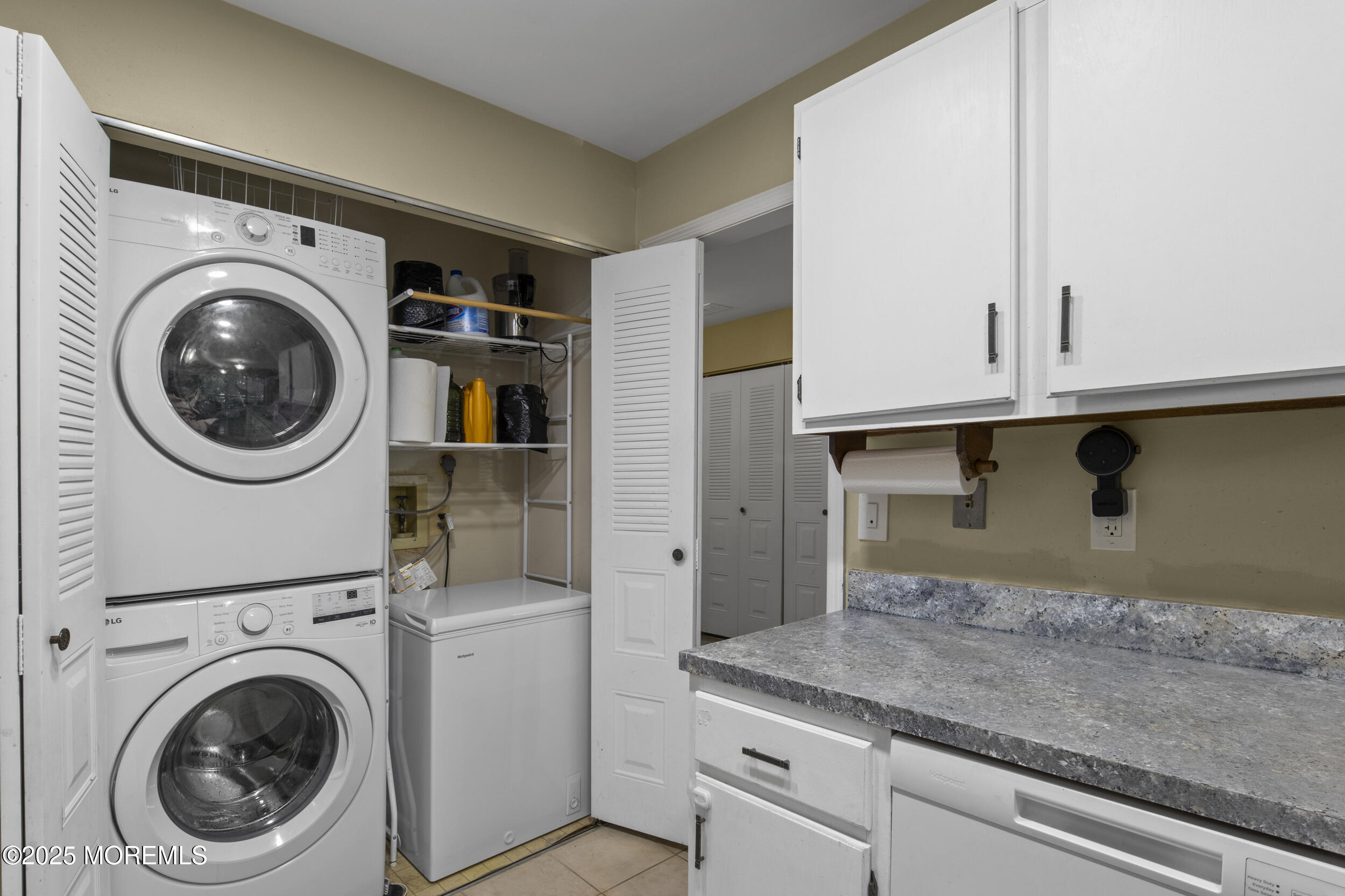 6072 Cedar Court, Monmouth Junction, New Jersey image 10