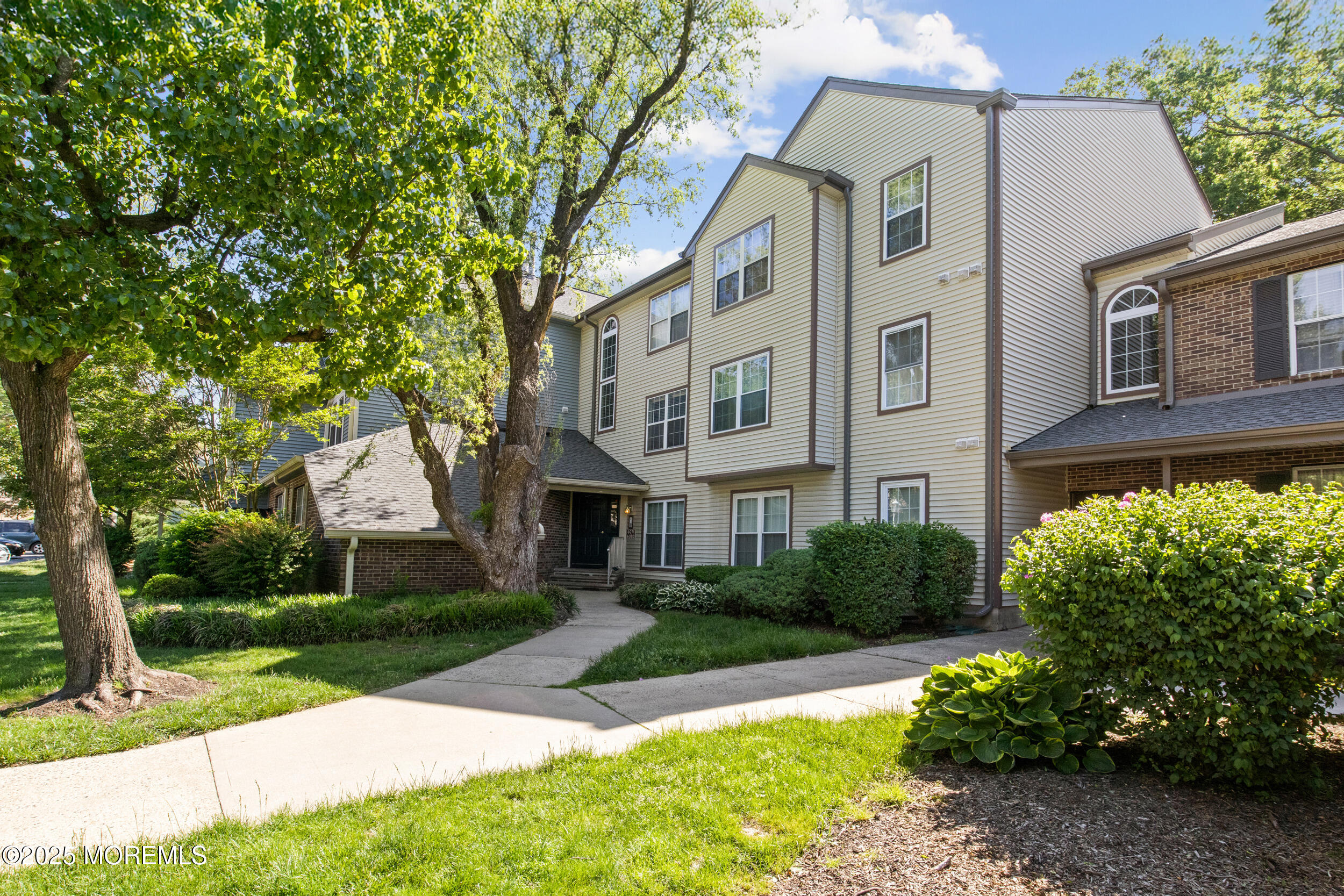 6072 Cedar Court, Monmouth Junction, New Jersey image 1