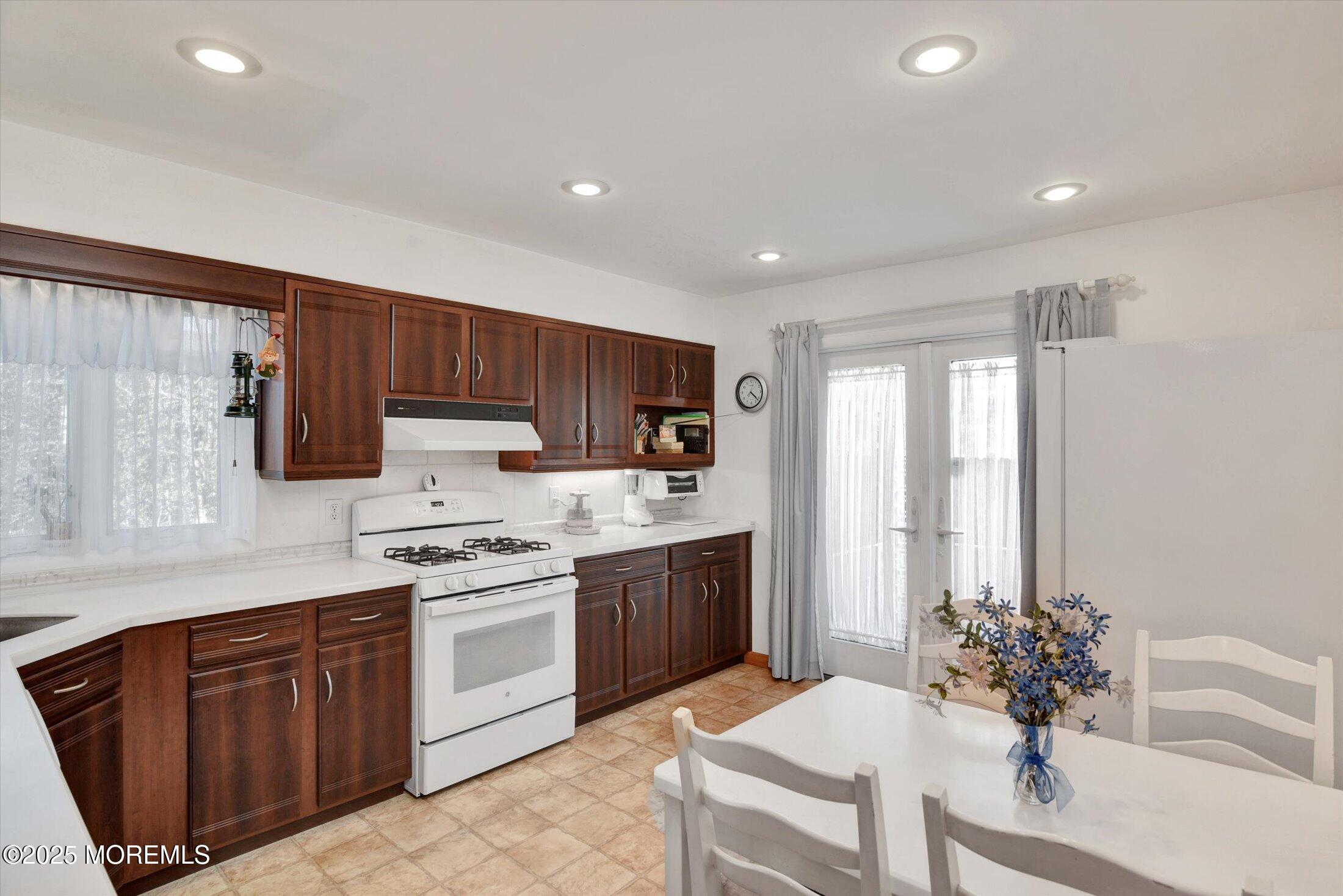 57 Duley Avenue, Edison, New Jersey image 24