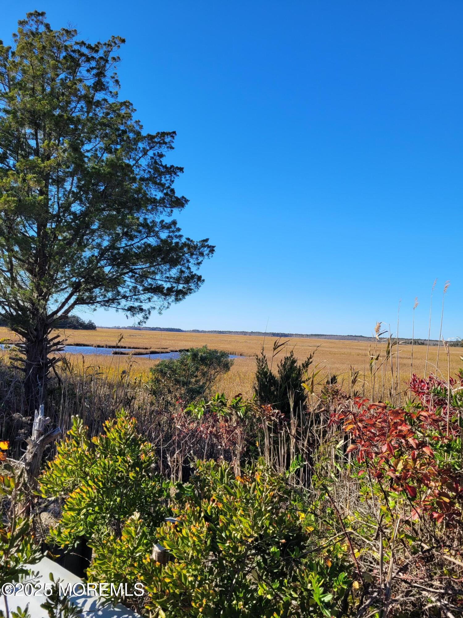 411 W Cala Breeze Way