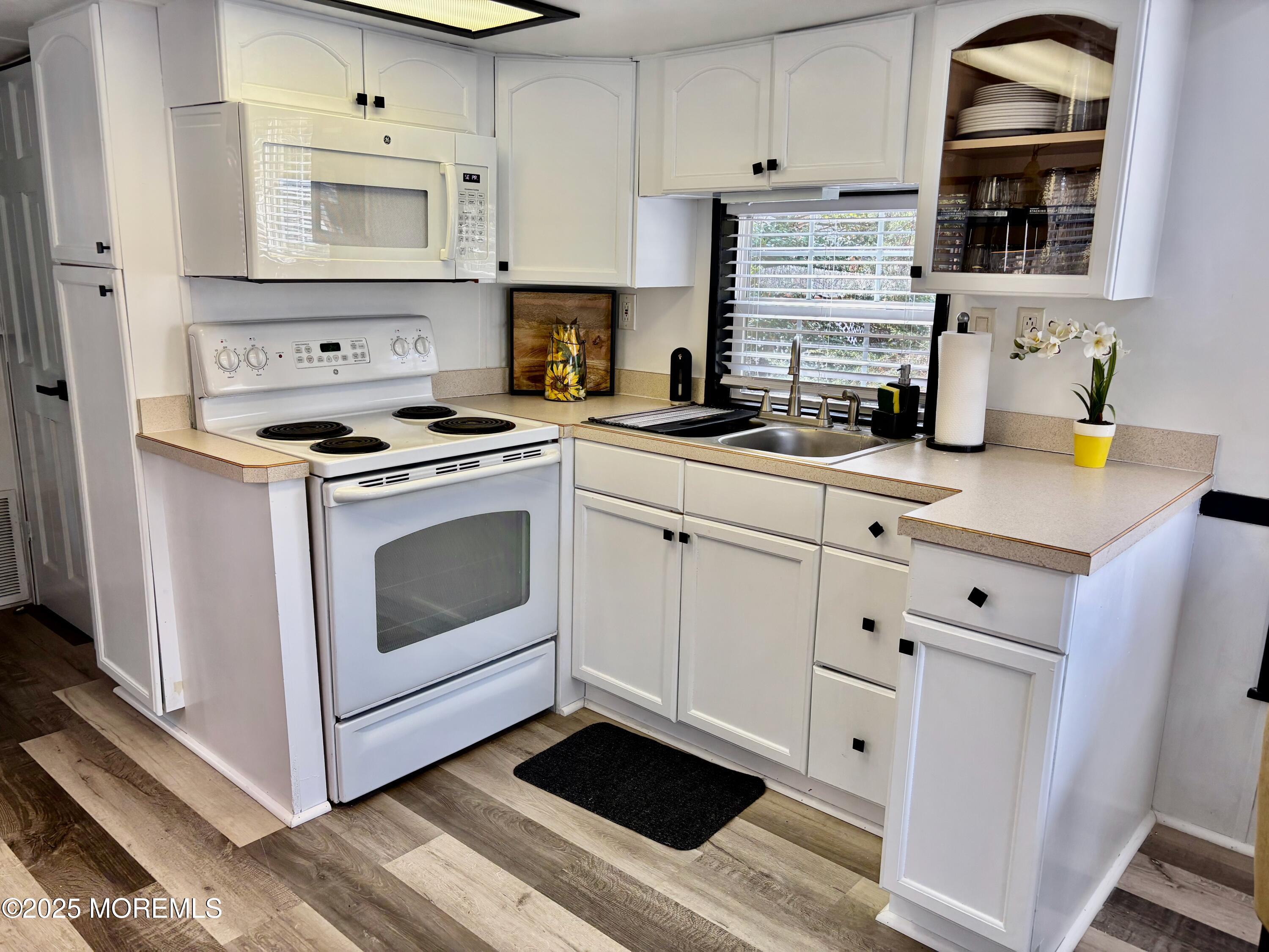 724 Monmouth Road #UNIT 26, Cream Ridge, New Jersey image 9