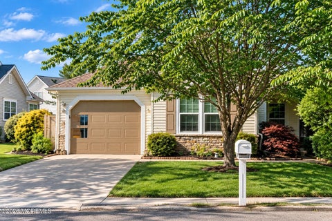 Homes For Sale - 2752 Meadow Lake Drive<br/> Toms River, NJ 08755