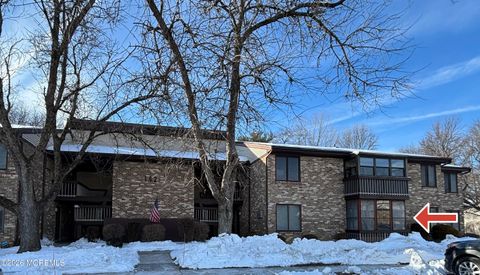 Condo For Sale - 142 Cross Slope Court #E<br/> Manalapan, NJ 07726