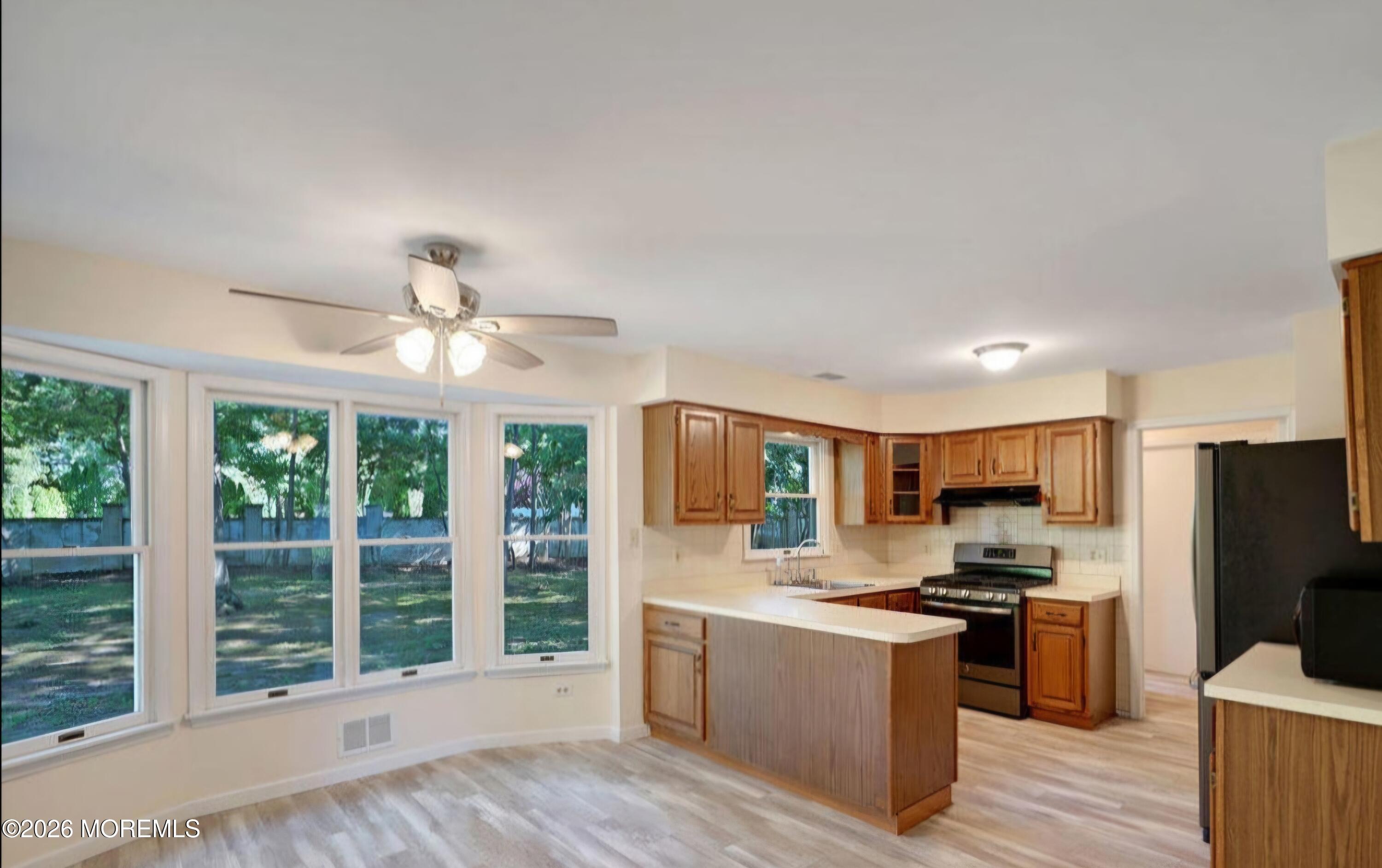 1220 Fox Hollow Drive