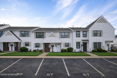 Condo For Sale - 57 English Club Drive<br/> Englishtown, NJ 07726