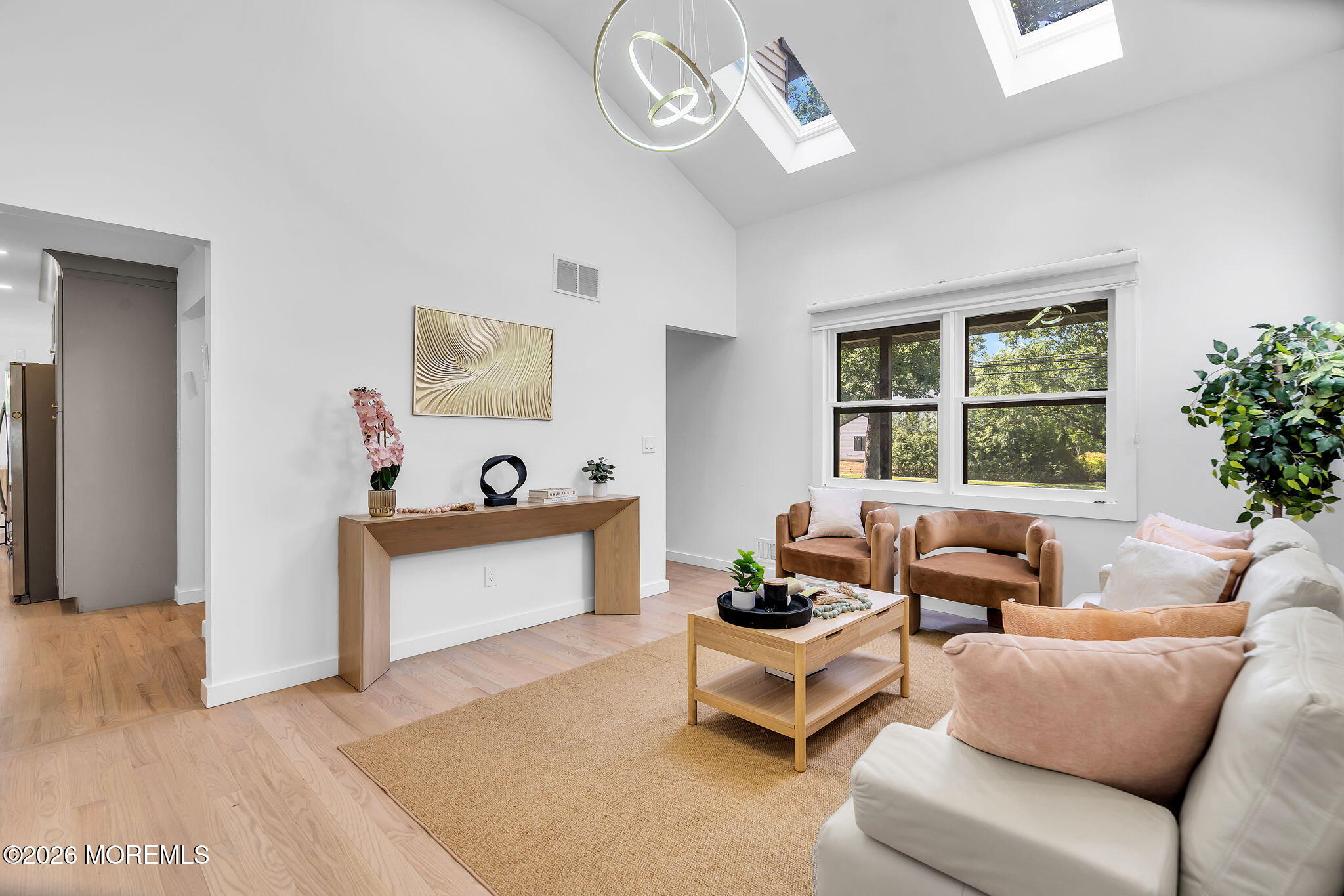 169 White Road
