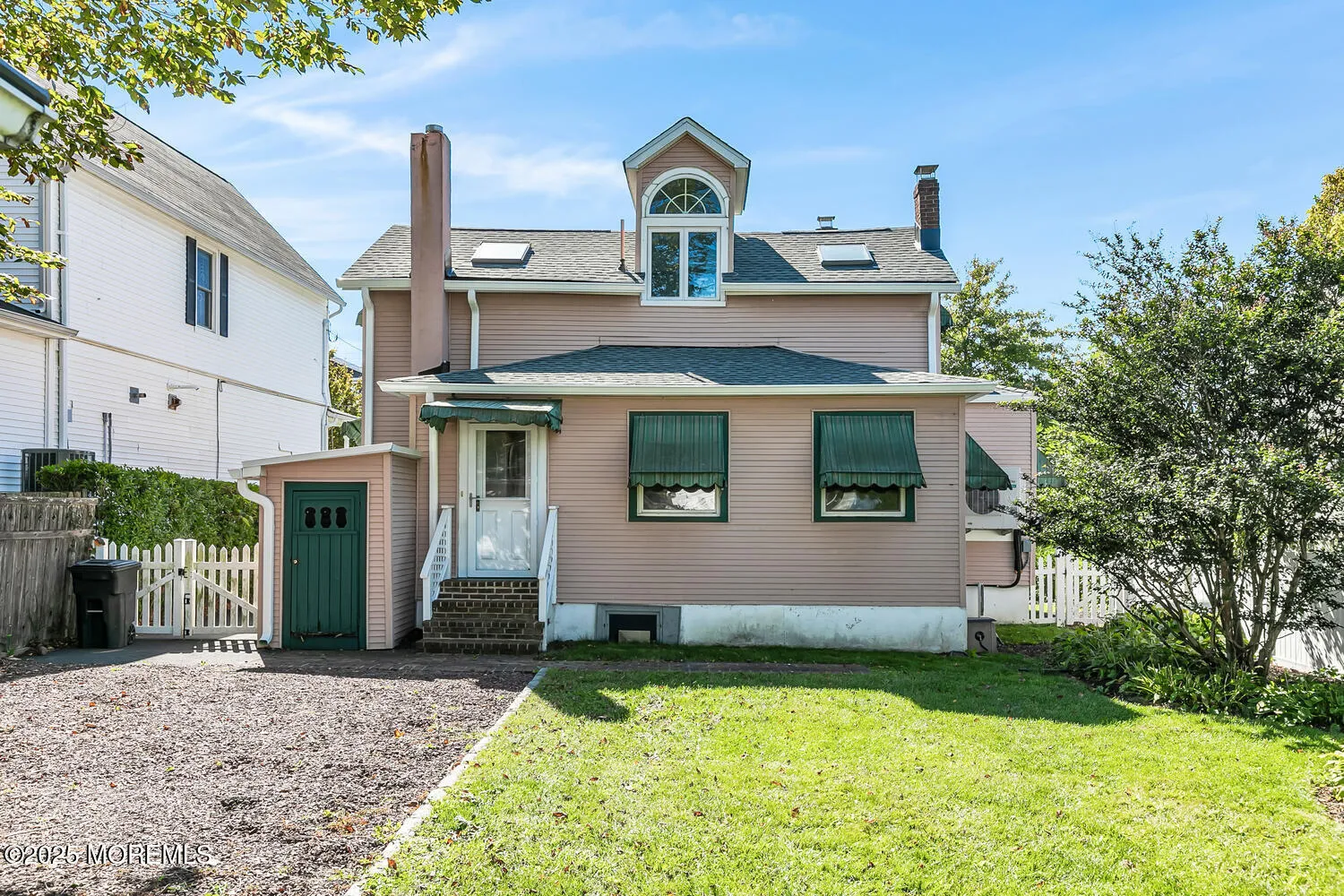 Rumson, New Jersey 07760, United States, 3 Bedrooms Bedrooms, ,2 BathroomsBathrooms,Residential,Active,223883