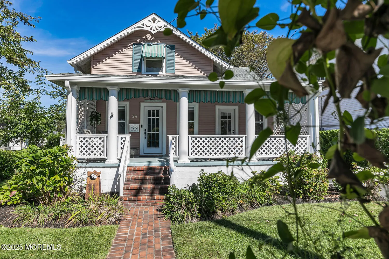 Rumson, New Jersey 07760, United States, 3 Bedrooms Bedrooms, ,2 BathroomsBathrooms,Residential,Active,223883